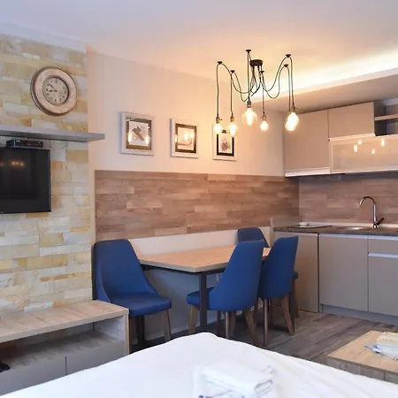 Апартаменты Milmari 43 Premier Pollo