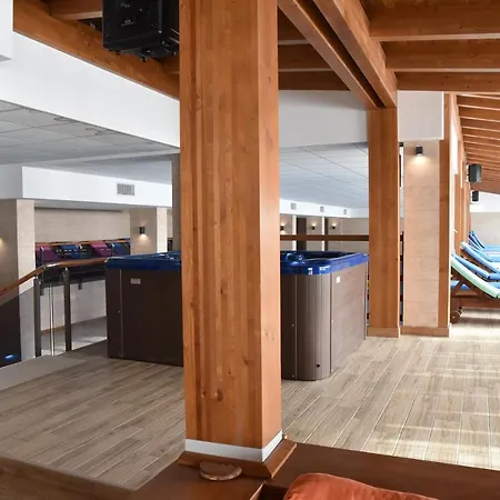 Апартаменты Milmari 43 Premier Pollo